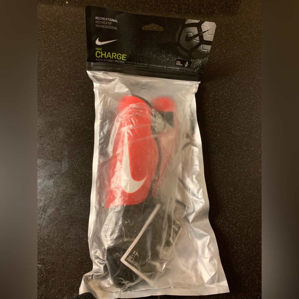 Nike Recreational Youth Shin Guards (size youth S)